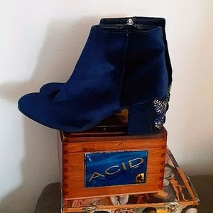 Libby Edelman velvet heels